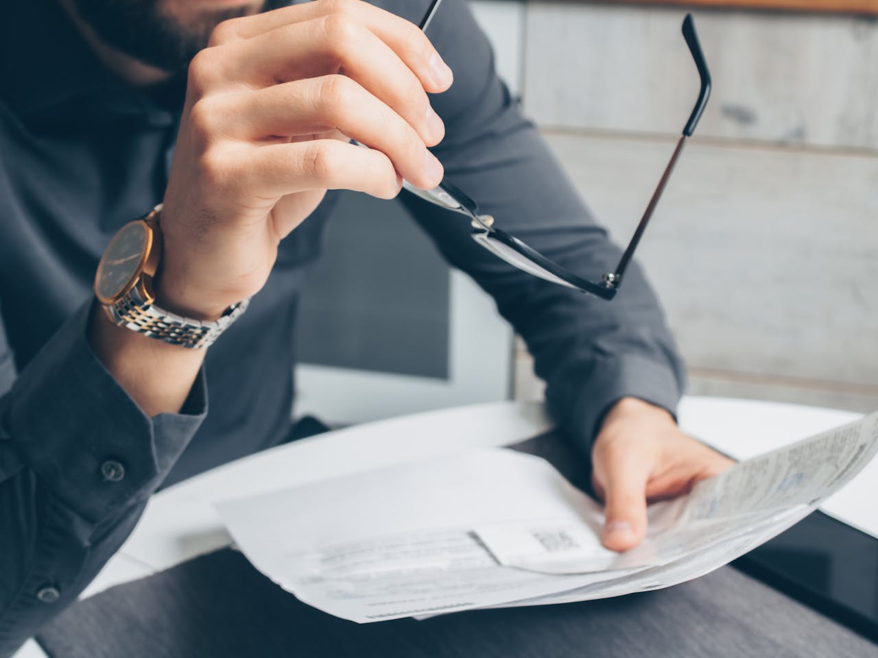 White collar crime – czym są przestępstwa „białych kołnierzyków”?