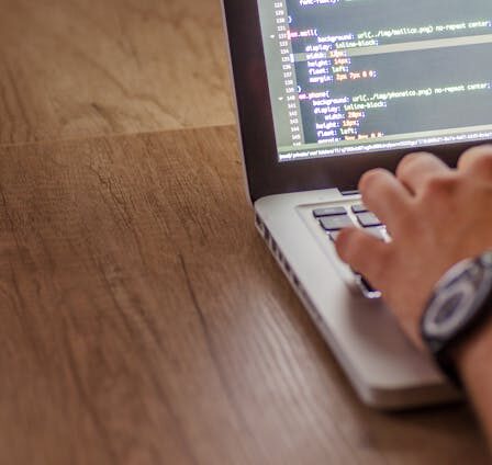 Dlaczego firmy technologiczne analizują ryzyka prawne?